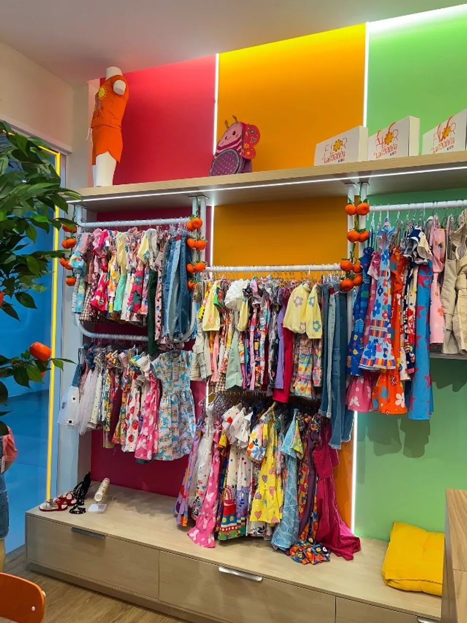 REPASSE URGENTE - LOJA INFANTIL COMPLETA COM ESTOQUE! - Foto 5