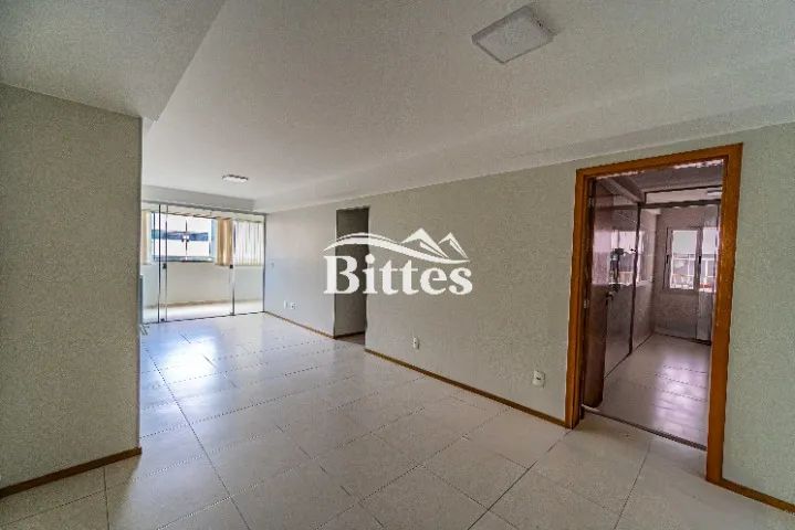 Res. Novara, 90m2, canto, área Central, desocupado, 2 vagas cobertas. - Foto 5