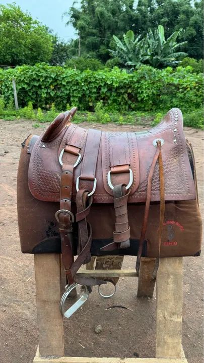 Arreio Zamboim 10x sem juros no cartão (Sela de Montaria em Couro Legítimo)