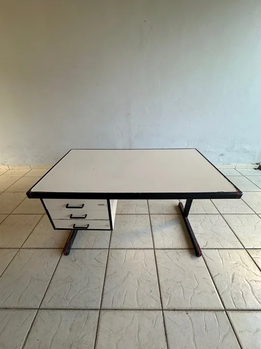 Mesa de Escritório 3 Gavetas