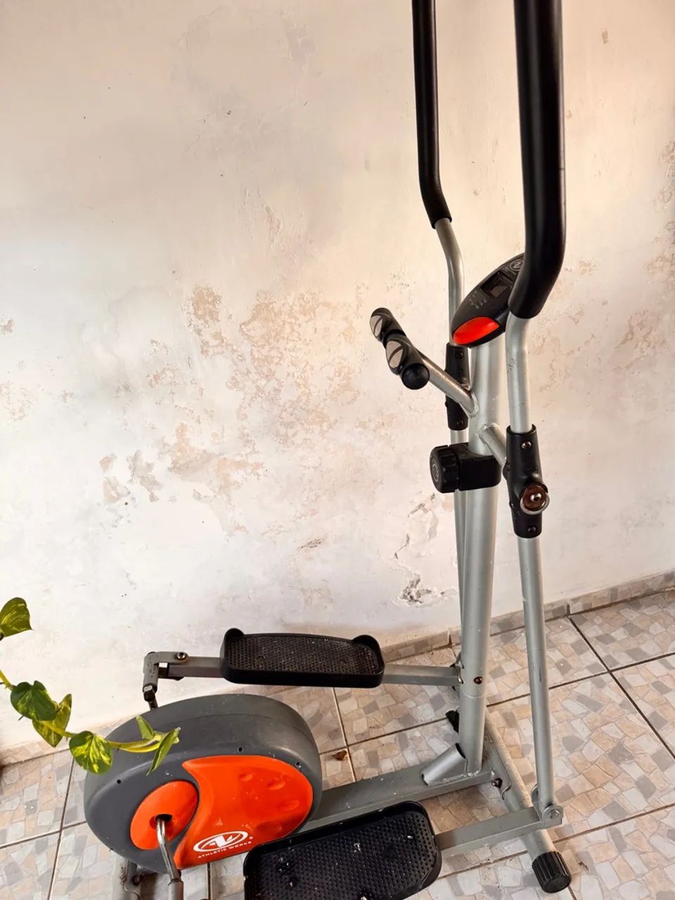 Elíptico para exercícios aeróbicos