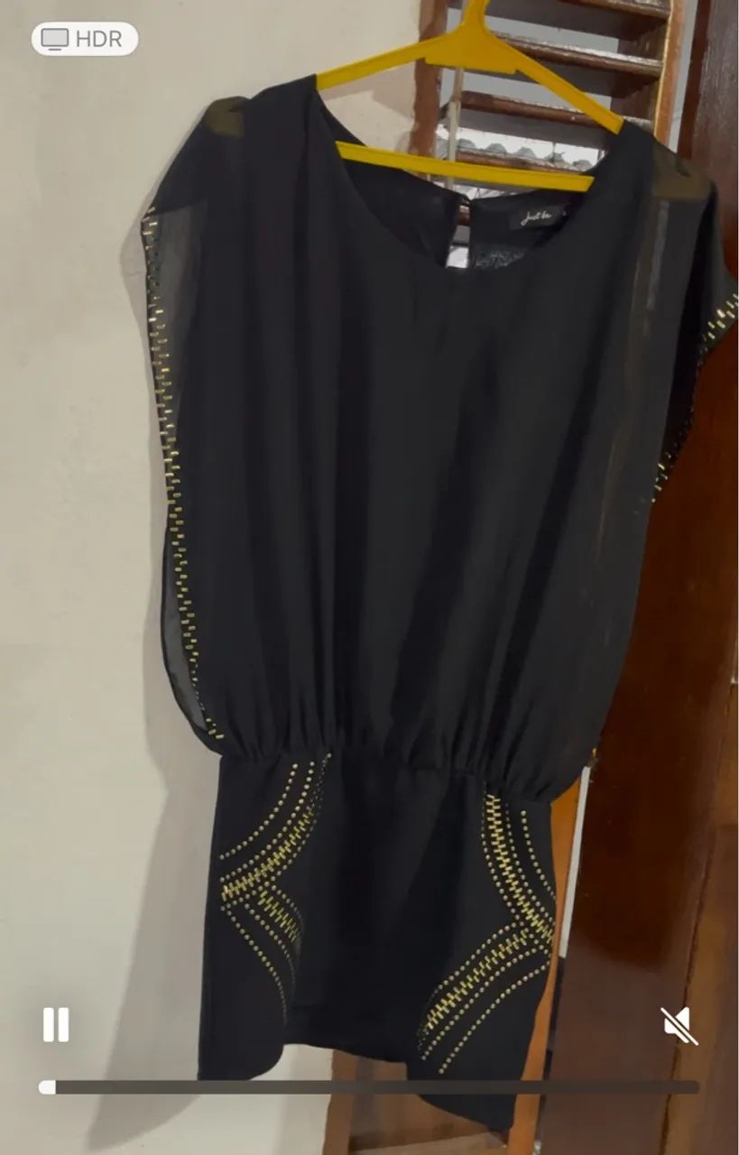 Vestido preto com detalhe dourado  - Foto 4