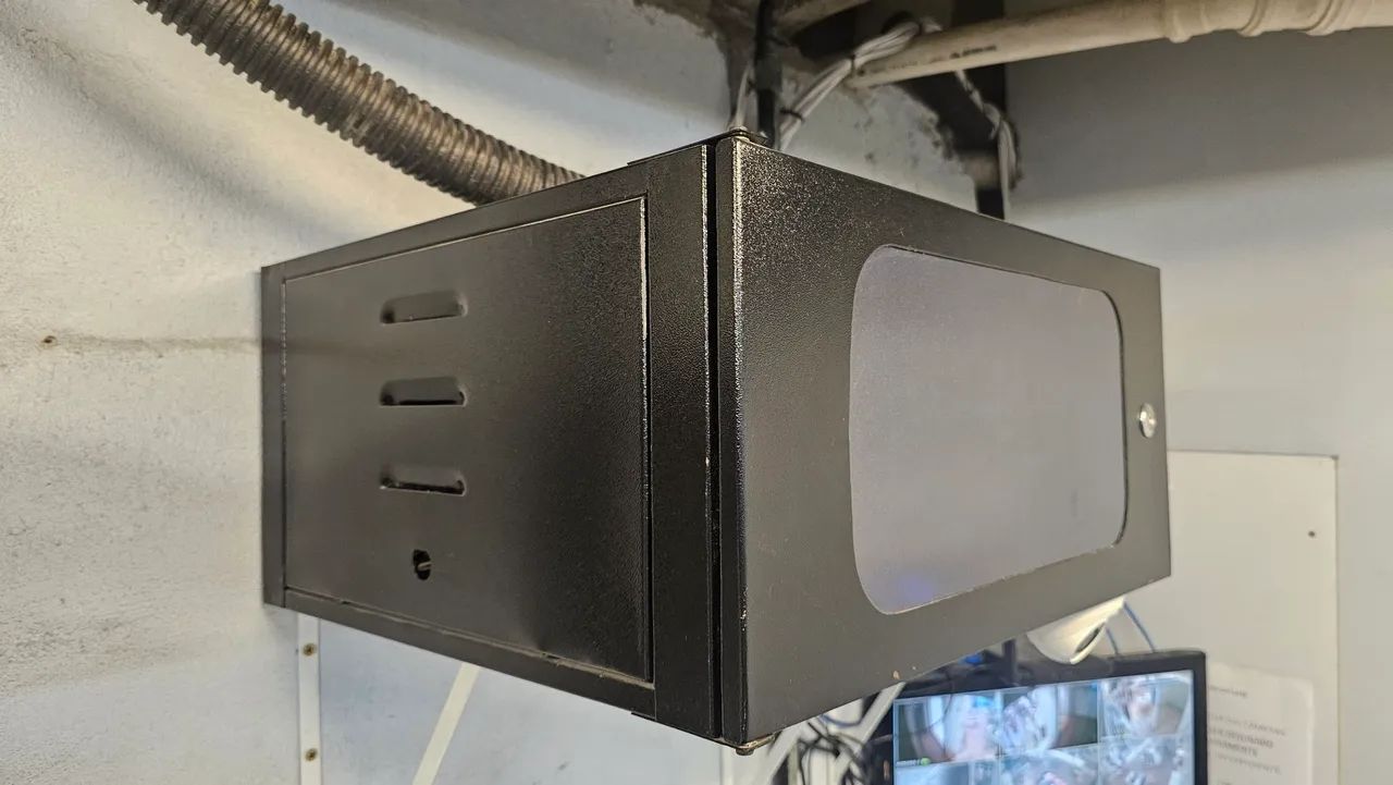 Rack para dvr e servidor