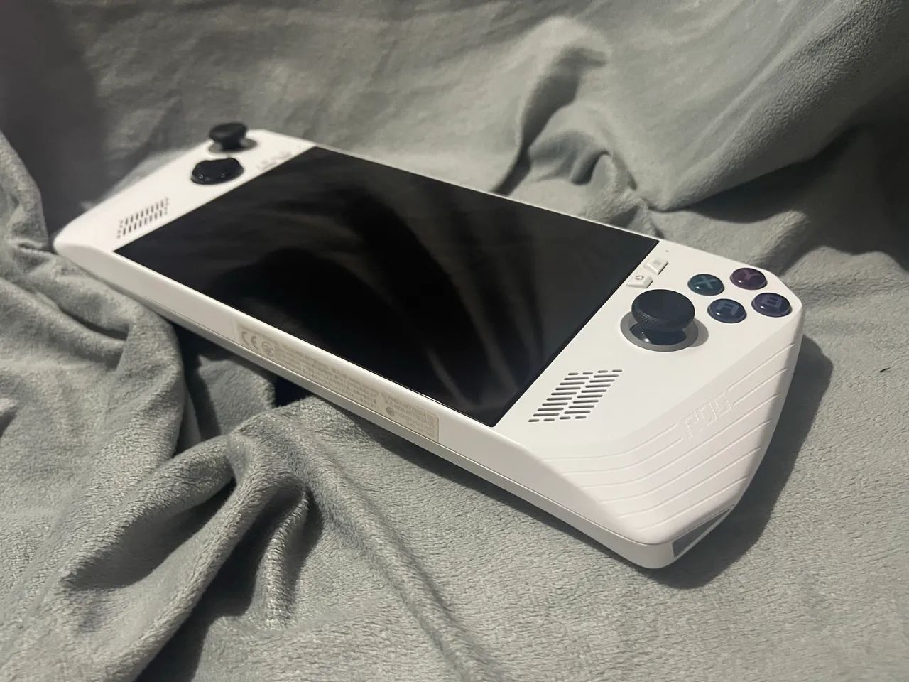 Rog Ally Z1 Extreme  - Foto 2