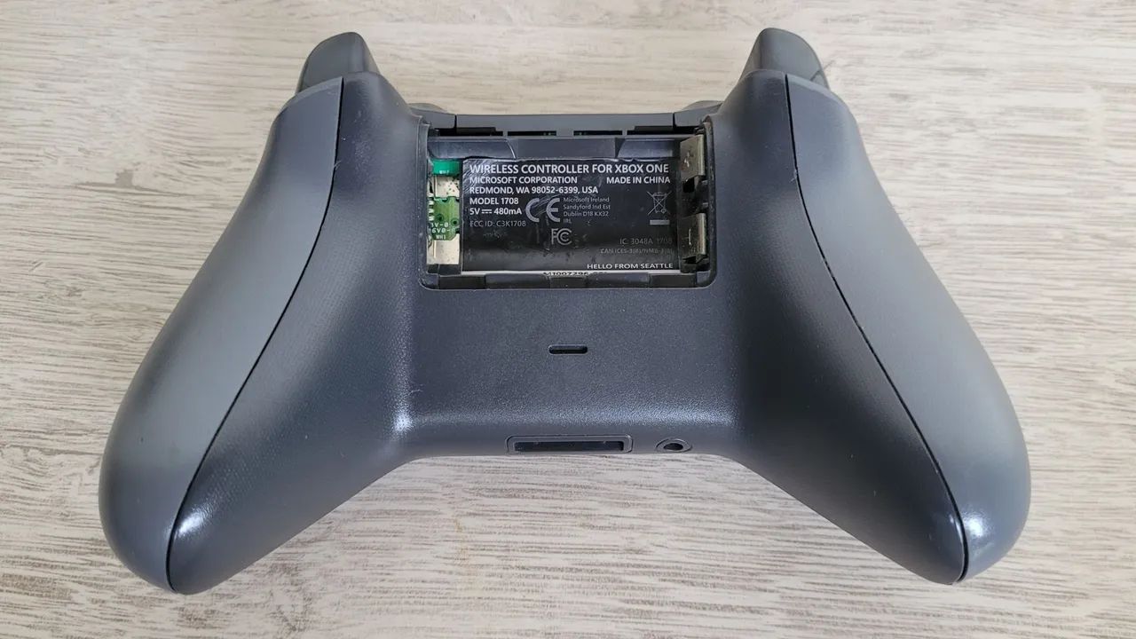 Xbox One Controller + Shell64292481771905125