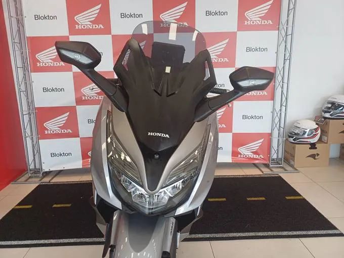 Honda FORZA 350 2022/2023 baixo KM - Foto 5