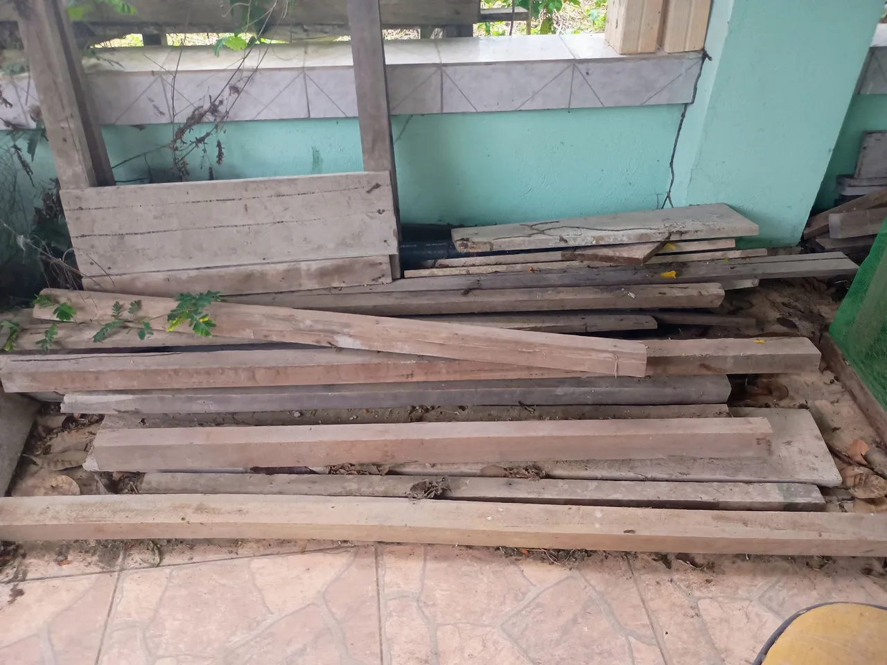 Vendo resto de madeira