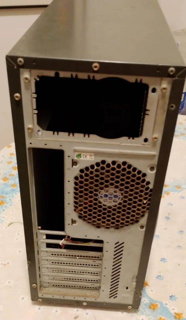 Gabinete Chieftec Pc Usado - Foto 4