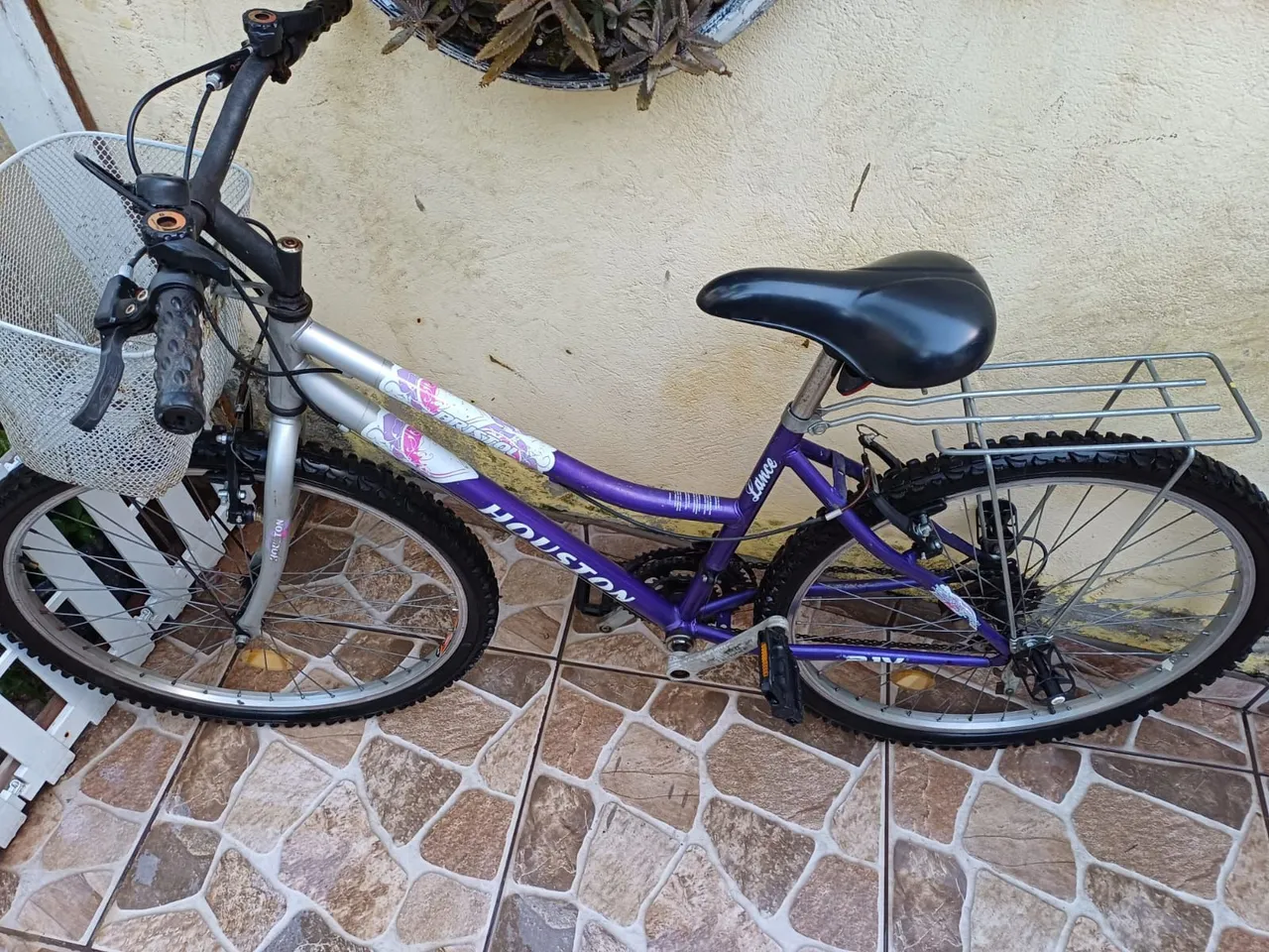 Bicicleta semi nova aro 26