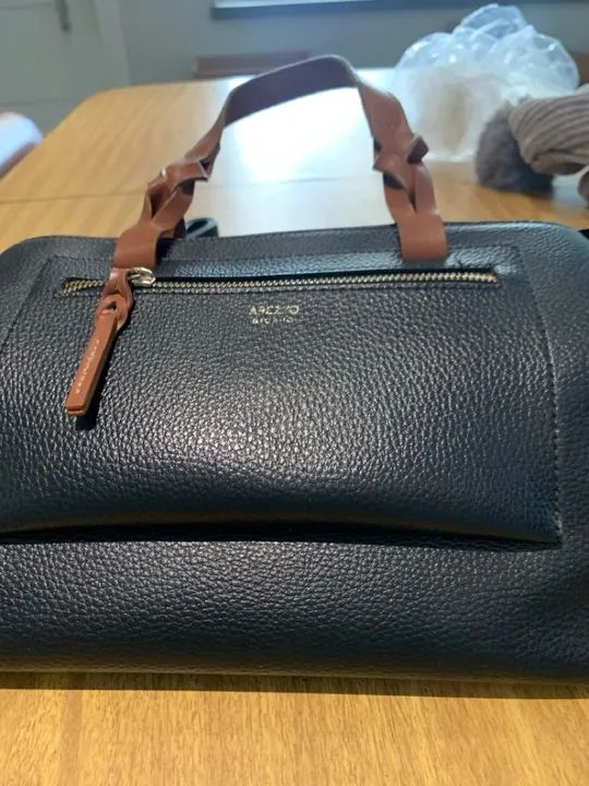 Bolsa de Couro Arezzo Preta - Foto 2