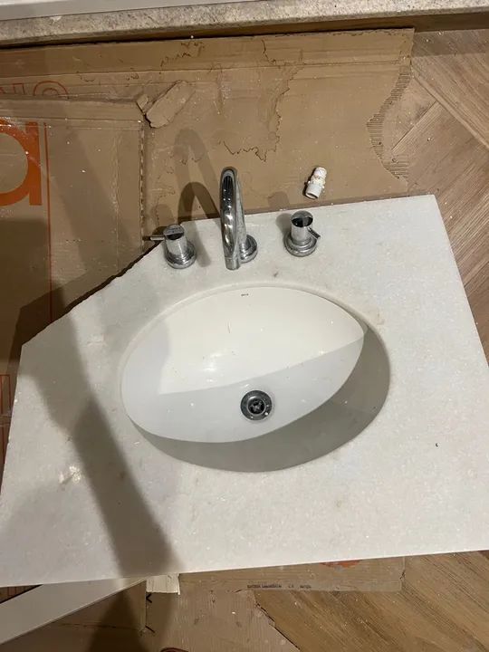 Pia com Cuba e torneira para Banheiro - Foto 6