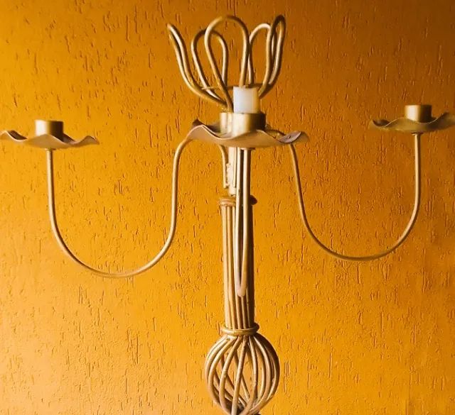 Grande Candelabro em Ferro forjado trançado patinado de dourado Cinco velas *Descriçã - Foto 3