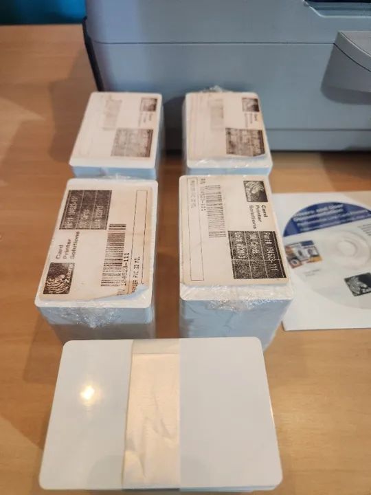 Impressora de Cartões/Crachás ZEBRA P330I - Foto 2