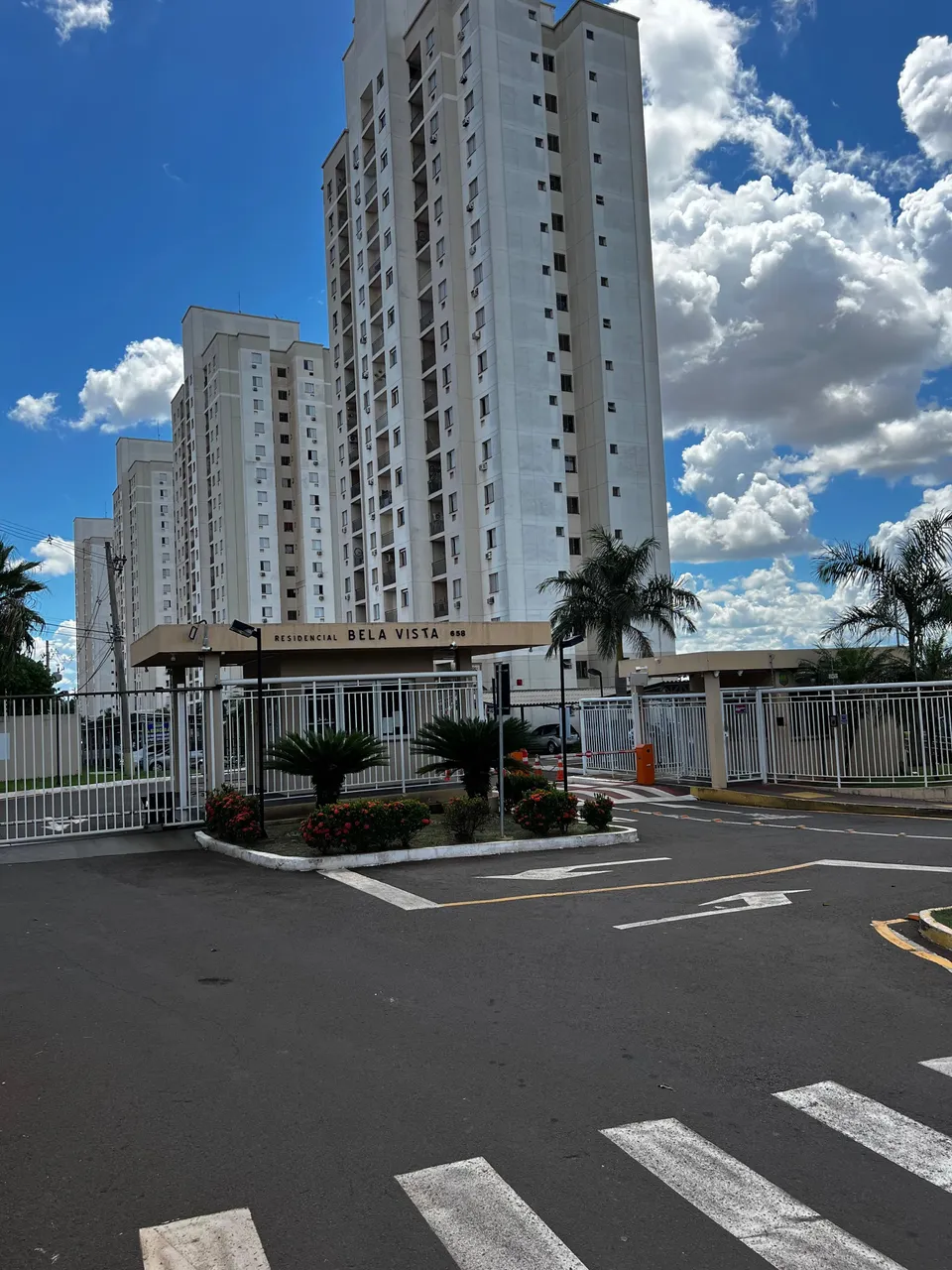 Imóvel para aluguel possui 100 metros quadrados com 1 quarto