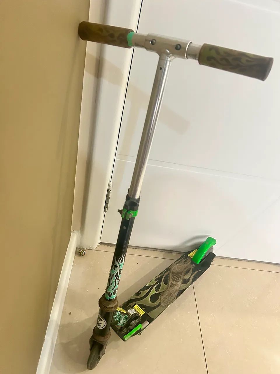 Patinete Hot Wheels - InfantoJuvenil - Foto 3