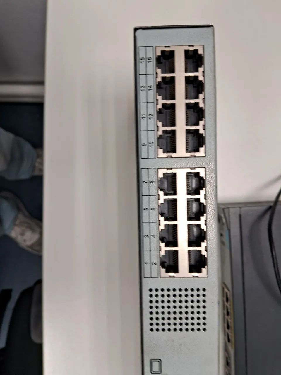 Switch HP EO1013 - Foto 2
