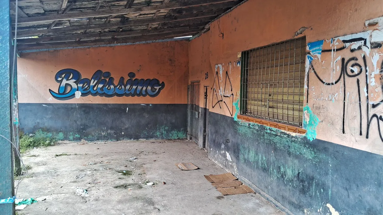 Vendo terreno com casa em construção