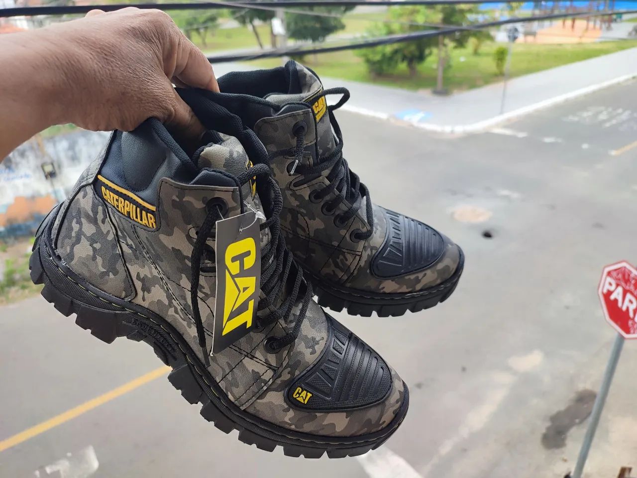 Bota Caterpillar Camuflada - Conforto e Estilo! - Foto 3