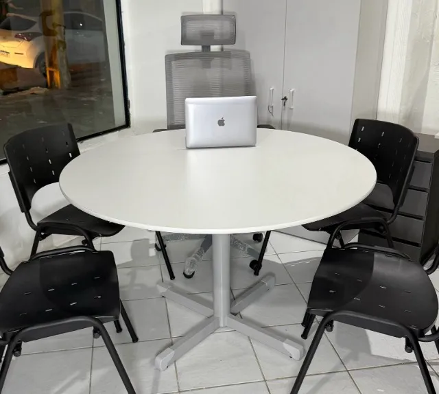 mesa redonda slim cinza 1,20m para reuni?o