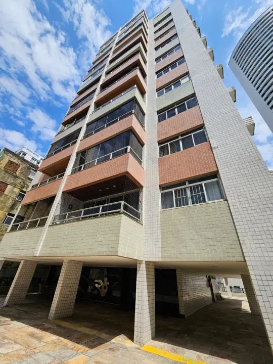 Apartamento venda- Ótima localização- 4 Quartos. E
