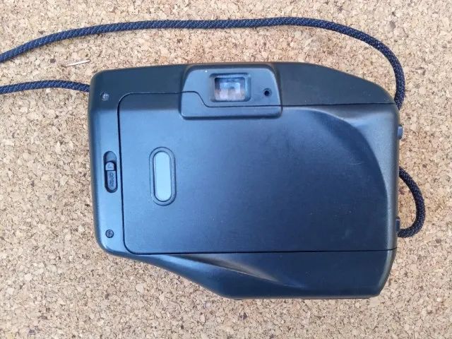  ÚLTIMA PEÇA!!!! Câmera vintage Canon Snappy Q de filme 35 mm (para decoração) - Foto 3