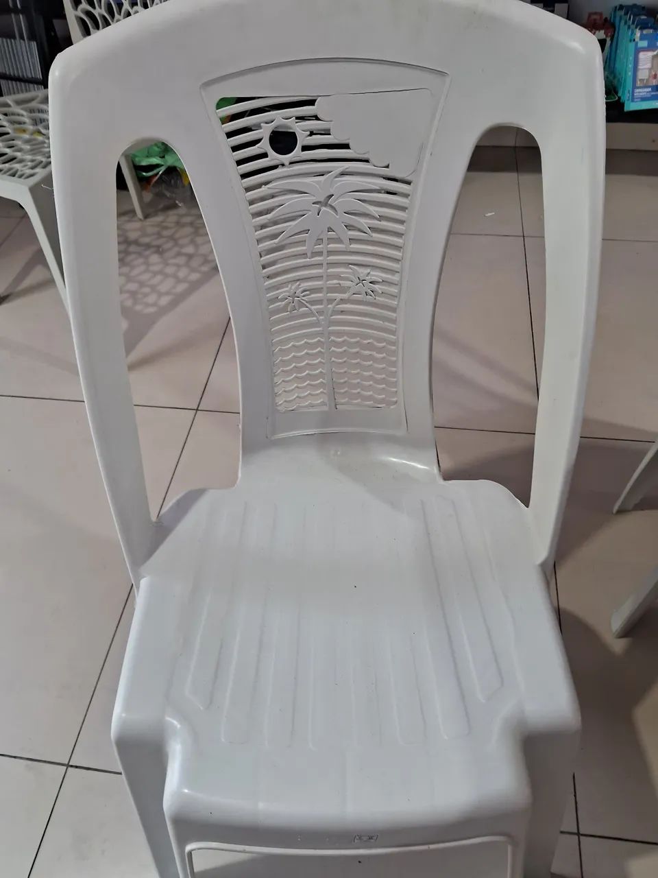 Conjunto de Mesa com 4 cadeiras - Foto 2