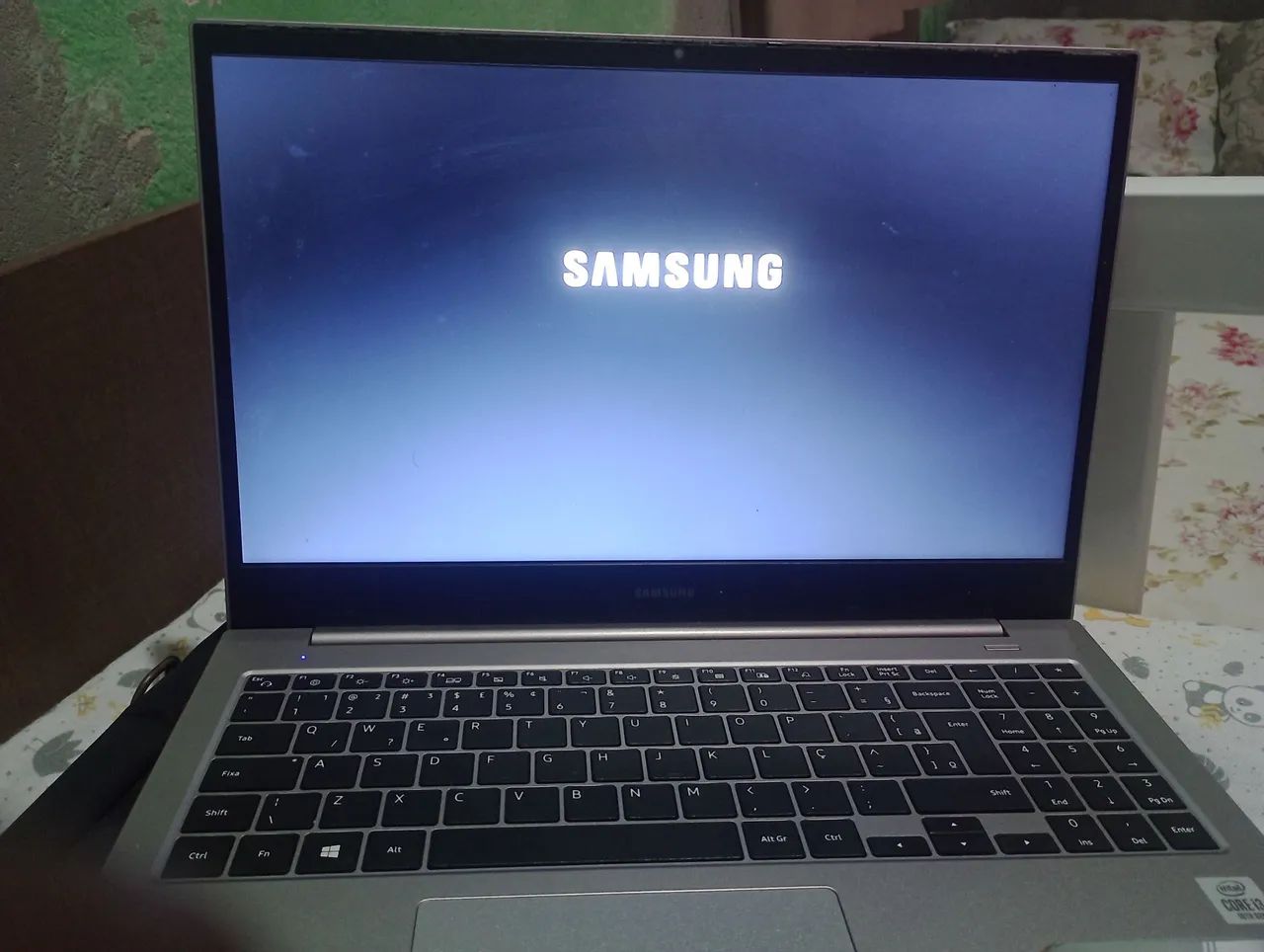 Vendo notebook Samsung E30 I3 de 10geracao 