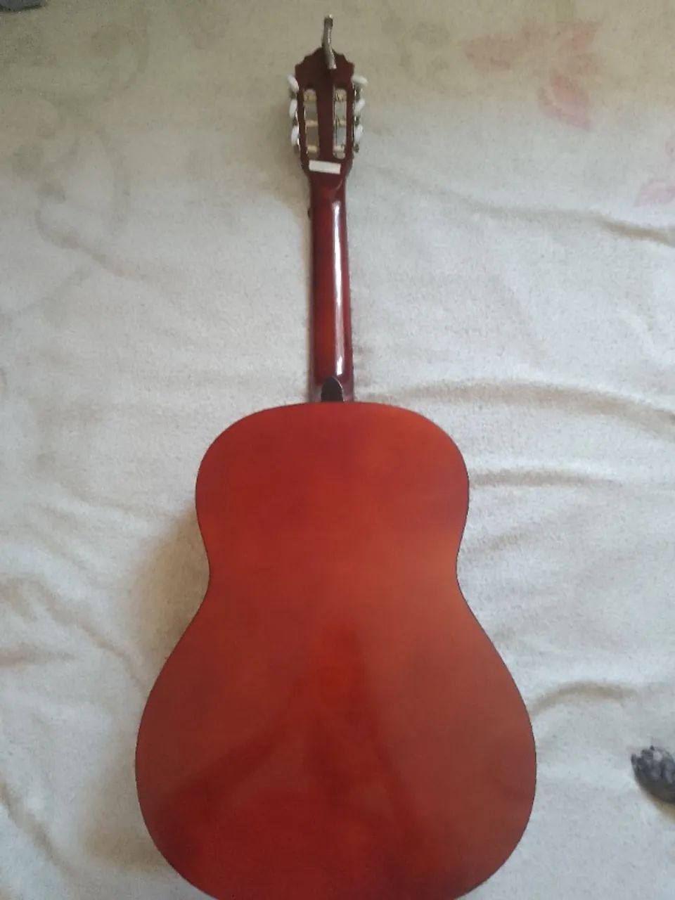 Violão de nylon acústico com capô e uma palheta  - Foto 2