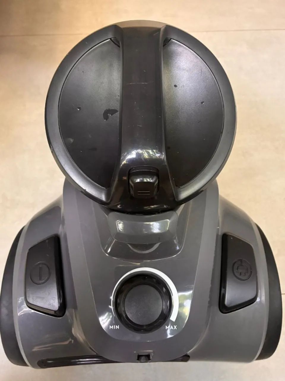 Aspirador Electrolux EAS 30 1600 w - Podemos parcelar em 3 x cartão direto conosco.