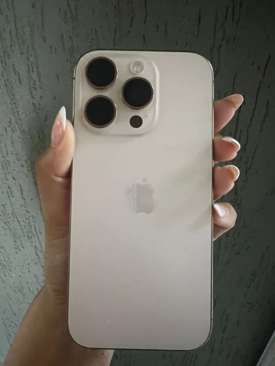 iPhone 16 pro - Foto 2