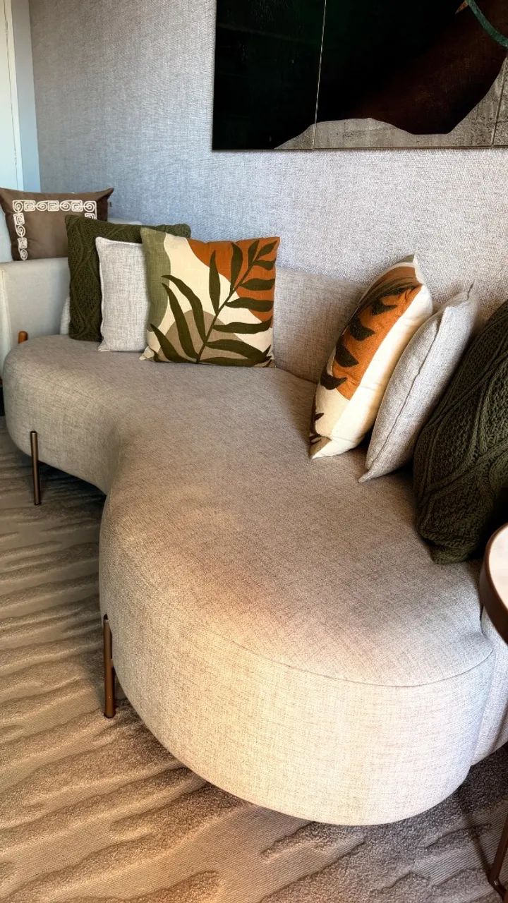 Lindo Sofá de Alto Padrão com Design Orgânico e Moderno - Foto 4