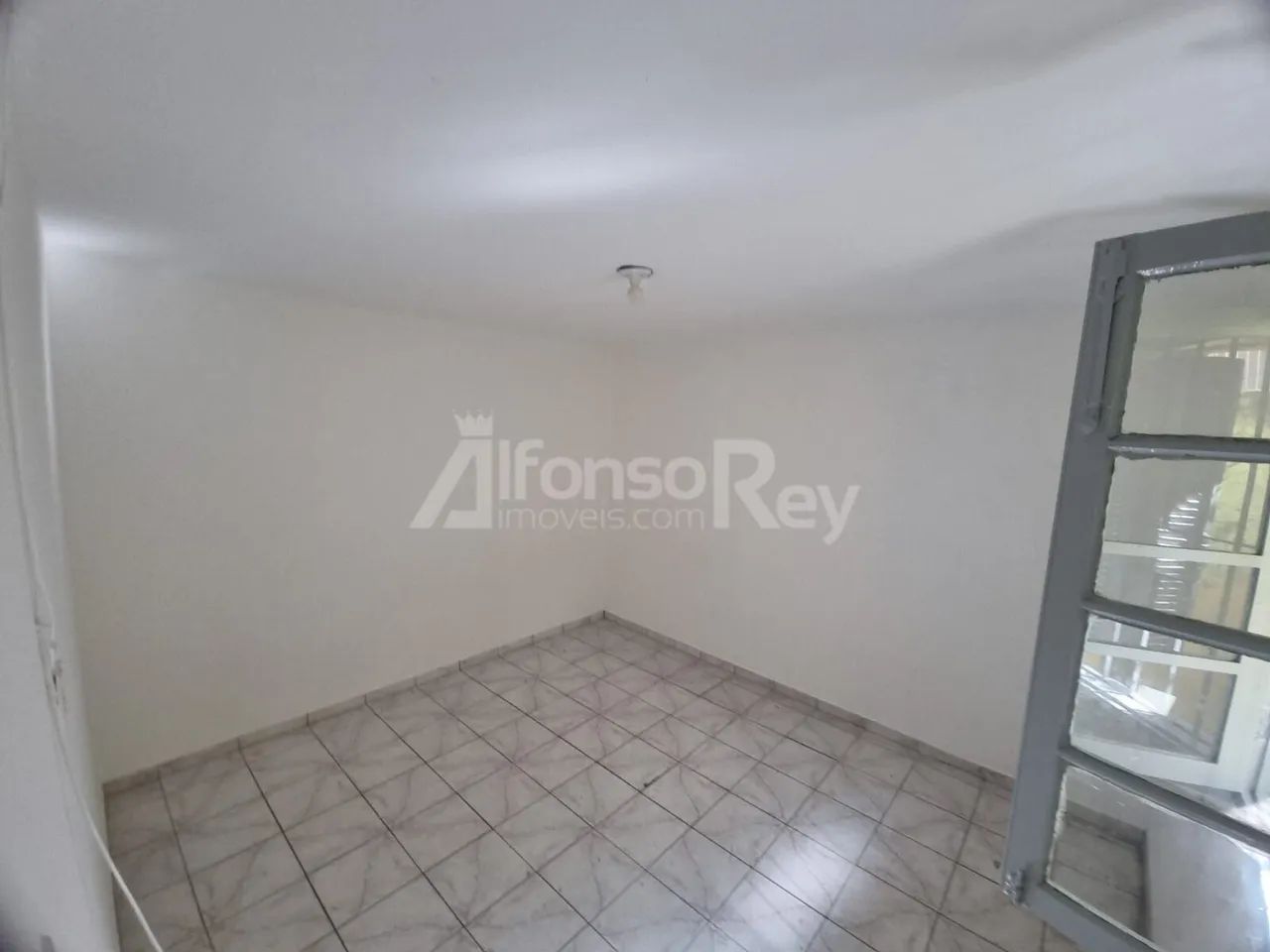 Casa de 01 dormitório - Foto 4