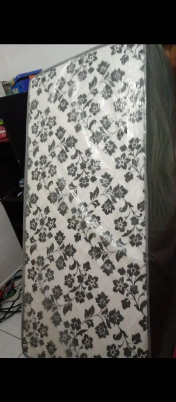 Cama de espuma solteiro nova 