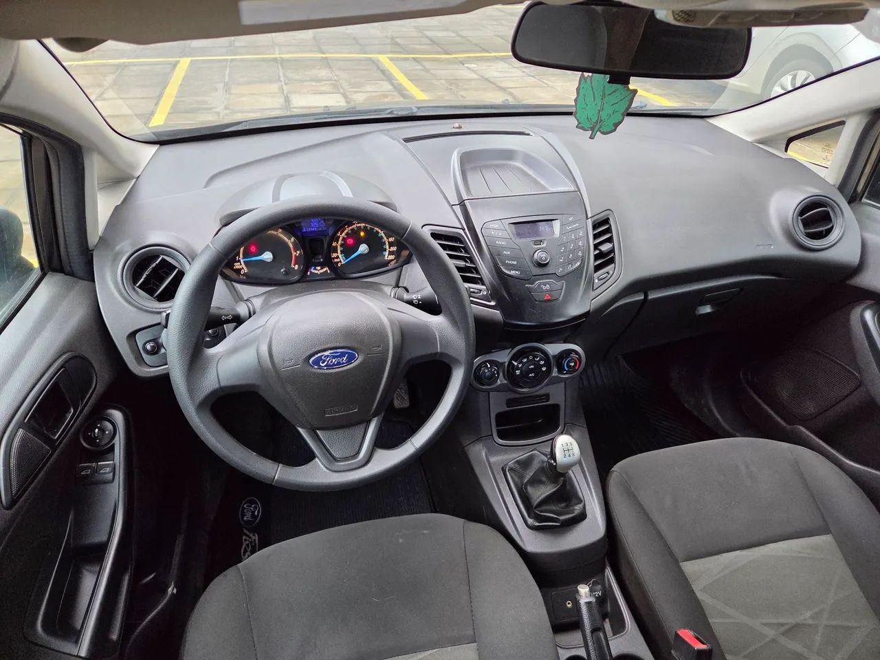 Ford Fiesta 1.5 16V Flex Mec. 5P 2014 - Foto 11