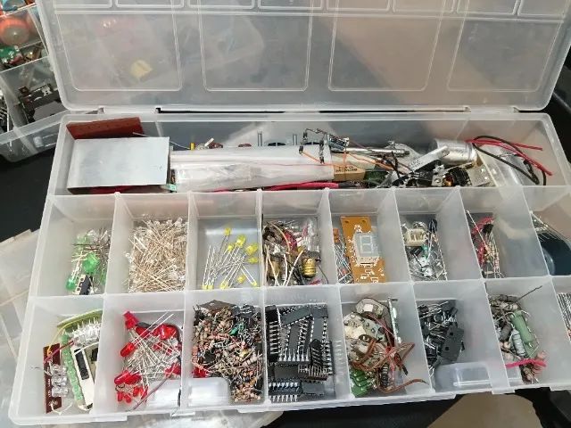 Lote Kit de Eletrônica + Arduino Uno e Nano+ Componentes + Revistas Laboratório - Foto 3