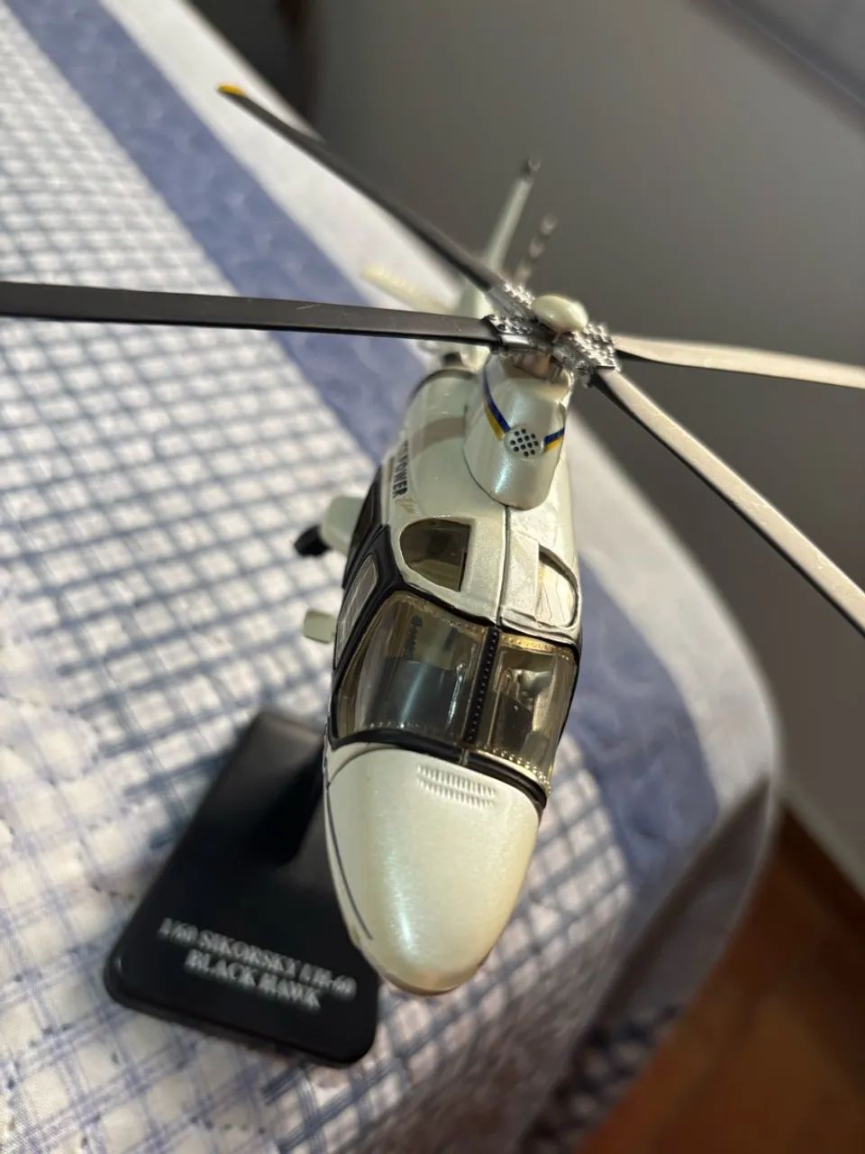 Miniatura Helicóptero Agusta scale 1/43 - Foto 4