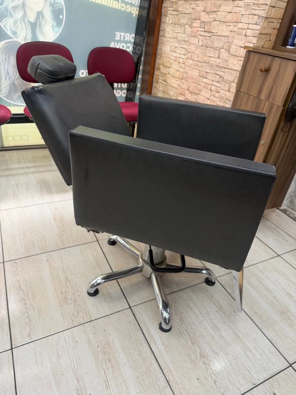 Kit de duas cadeiras e um lavatório  - Foto 3