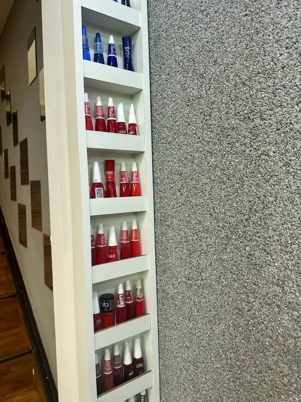 Vaga para manicure