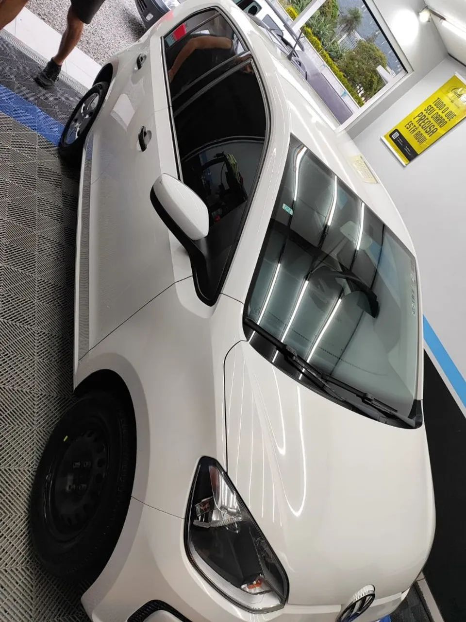 Volkswagen Up! Take 1.0 Total Flex 12V 5P 2017 - Foto 4