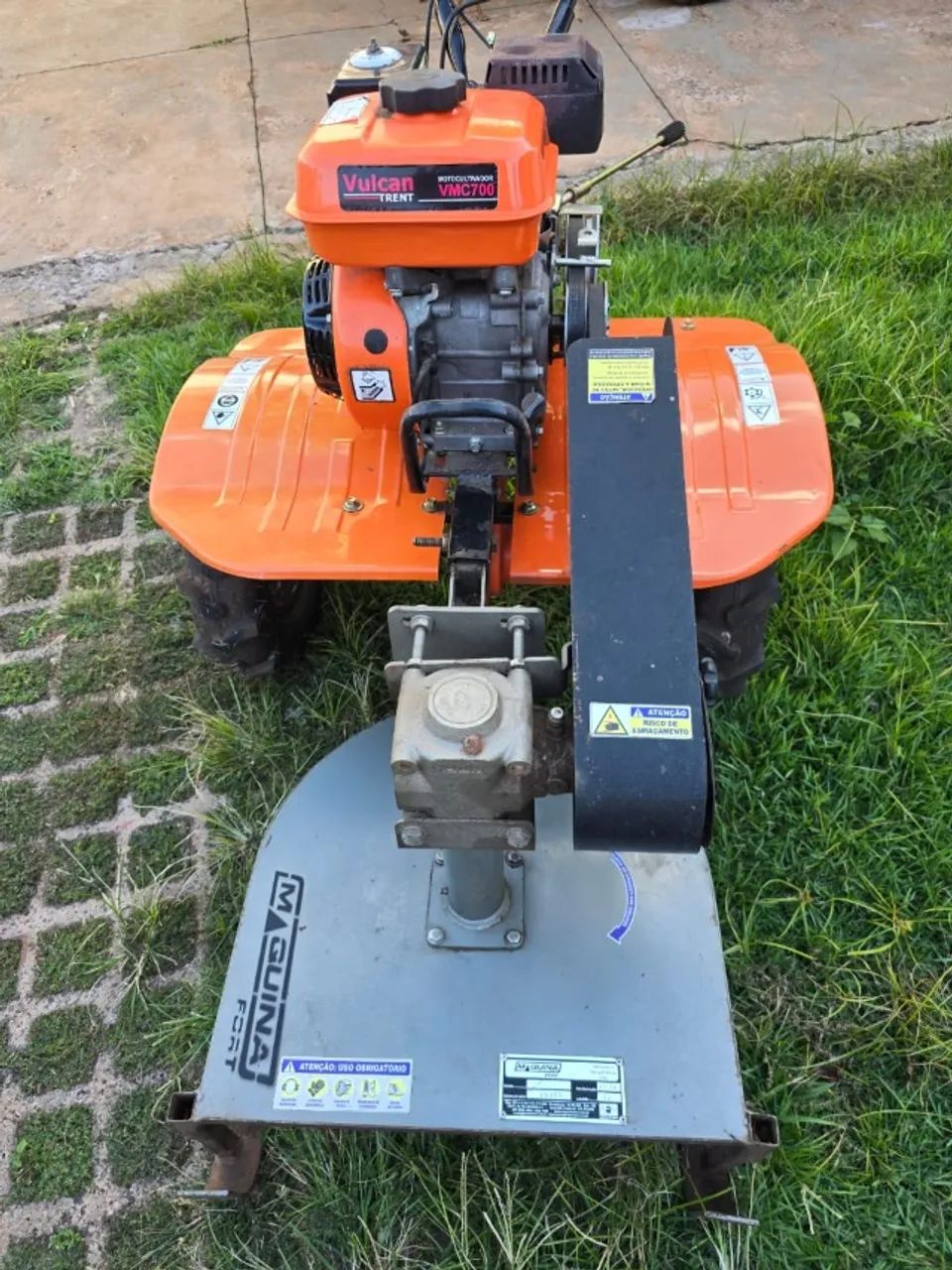 Tratorito Vulcan VMC700 + Roçadeira RF500