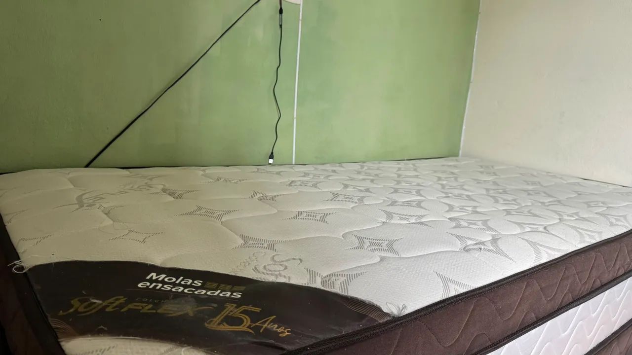 Vendo cama solteirão molas ensacadas  - Foto 5