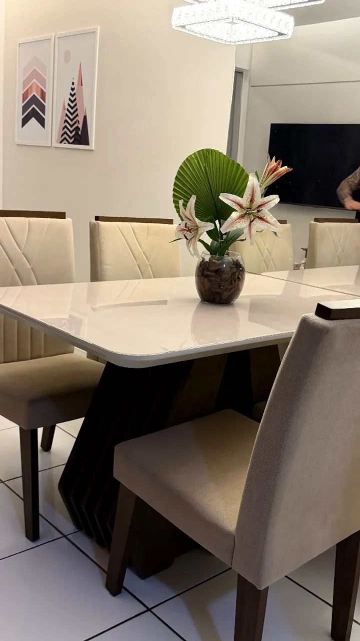 Mesa de jantar 4 cadeiras 