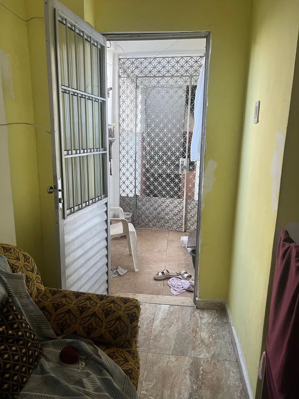 Vendo casa 2 quartos 750000 - Foto 2