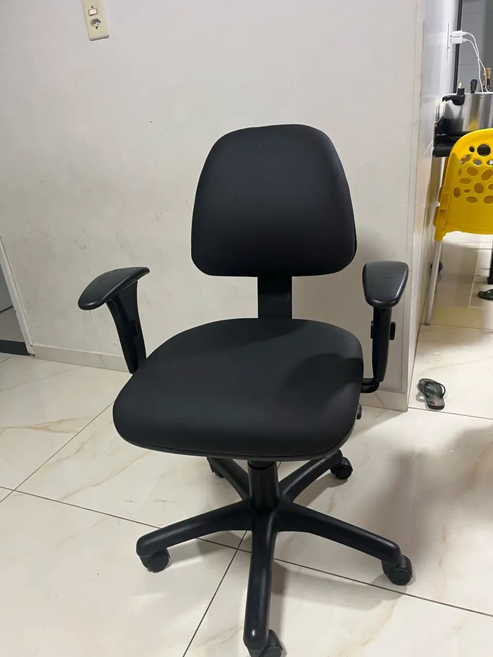 Cadeira de escritório flexform - Foto 2