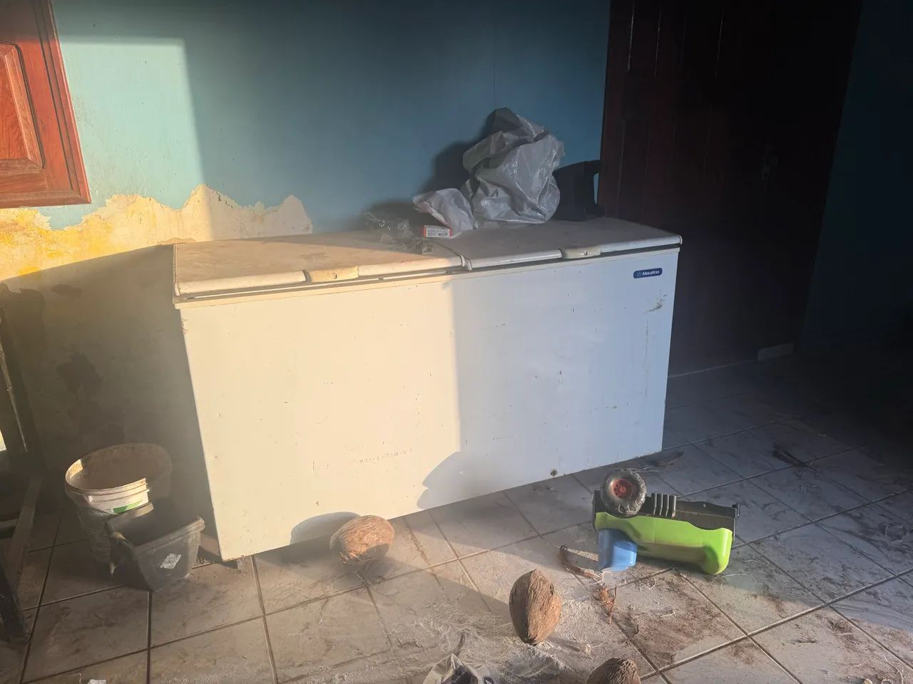 Freezer 2 tampas sem motor - Foto 5