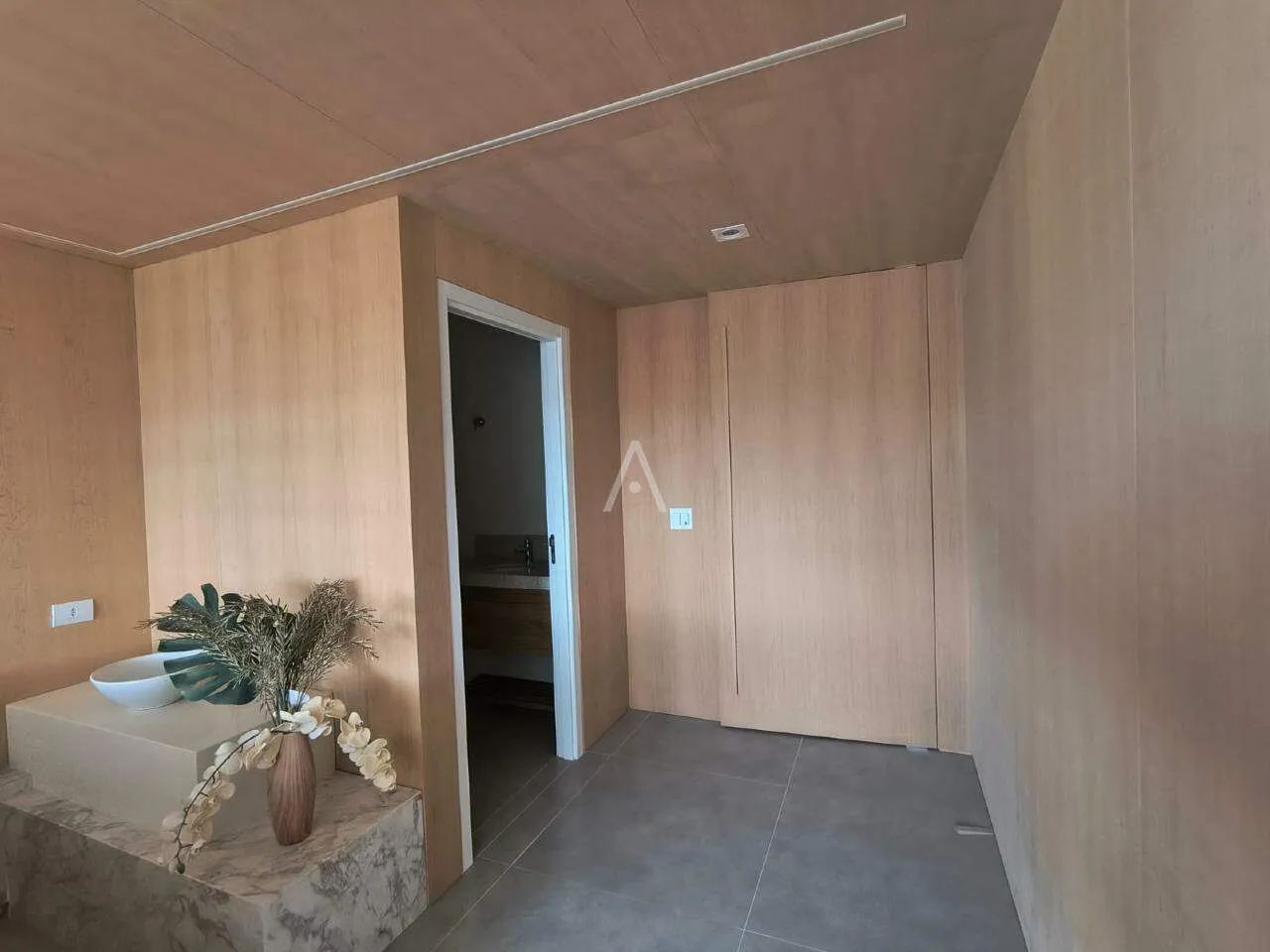 Sala Comercial Exclusiva e Mobiliada para Aluguel no Centro de Cascavel - Foto 2
