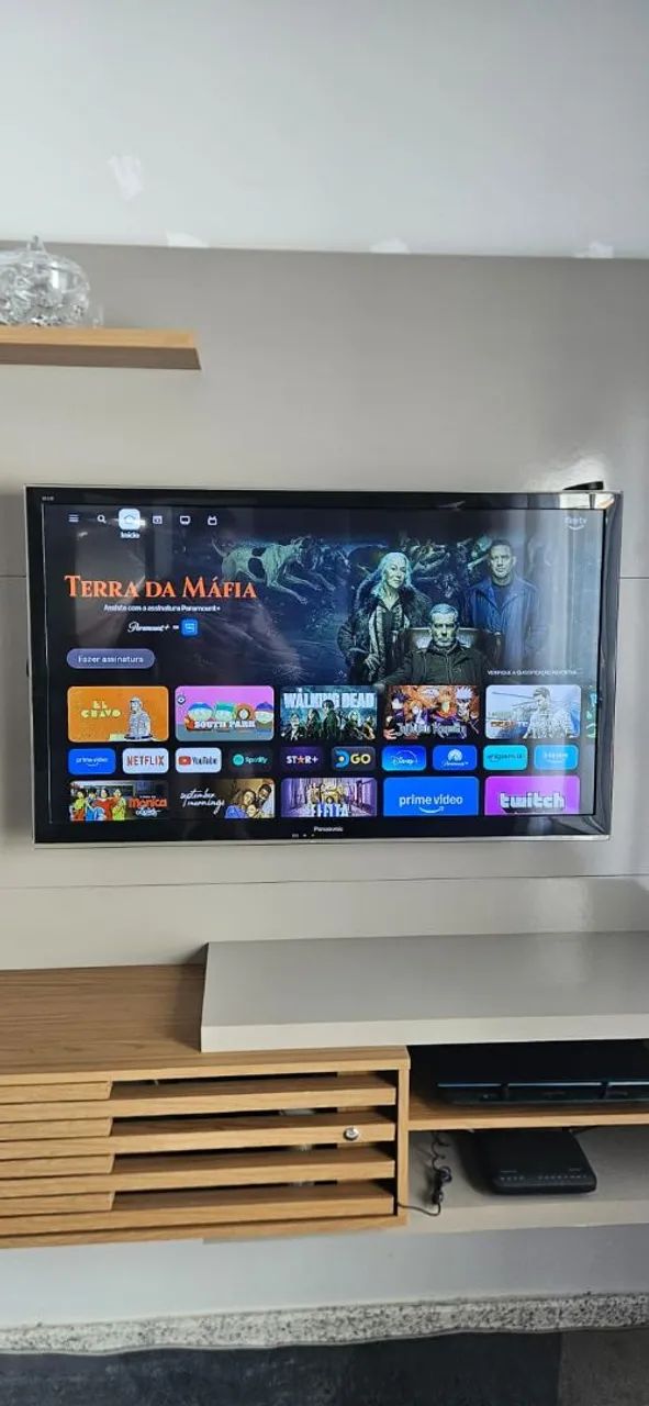 TV 42' Panasonic com FireTV