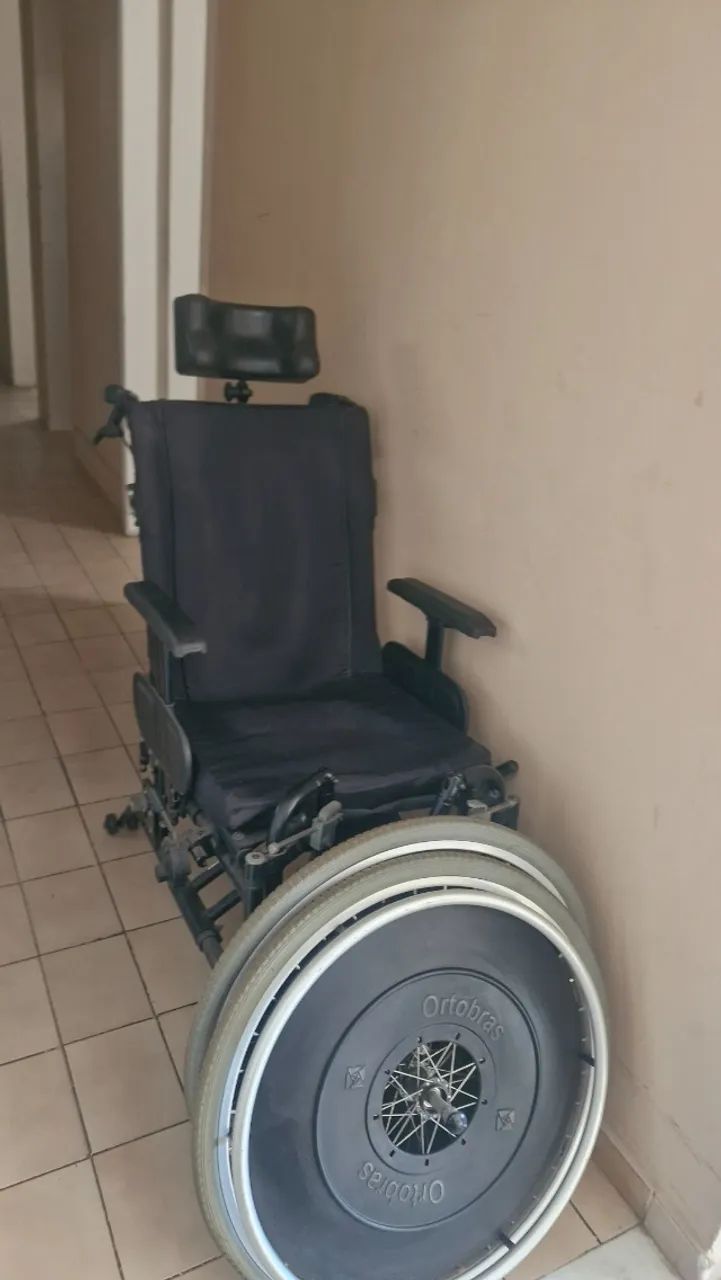 Cadeira de roda - Foto 3