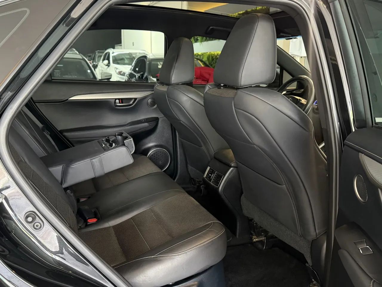 Lexus NX-300 H F-sport 2.5 16V Aut., foto 15 de 20