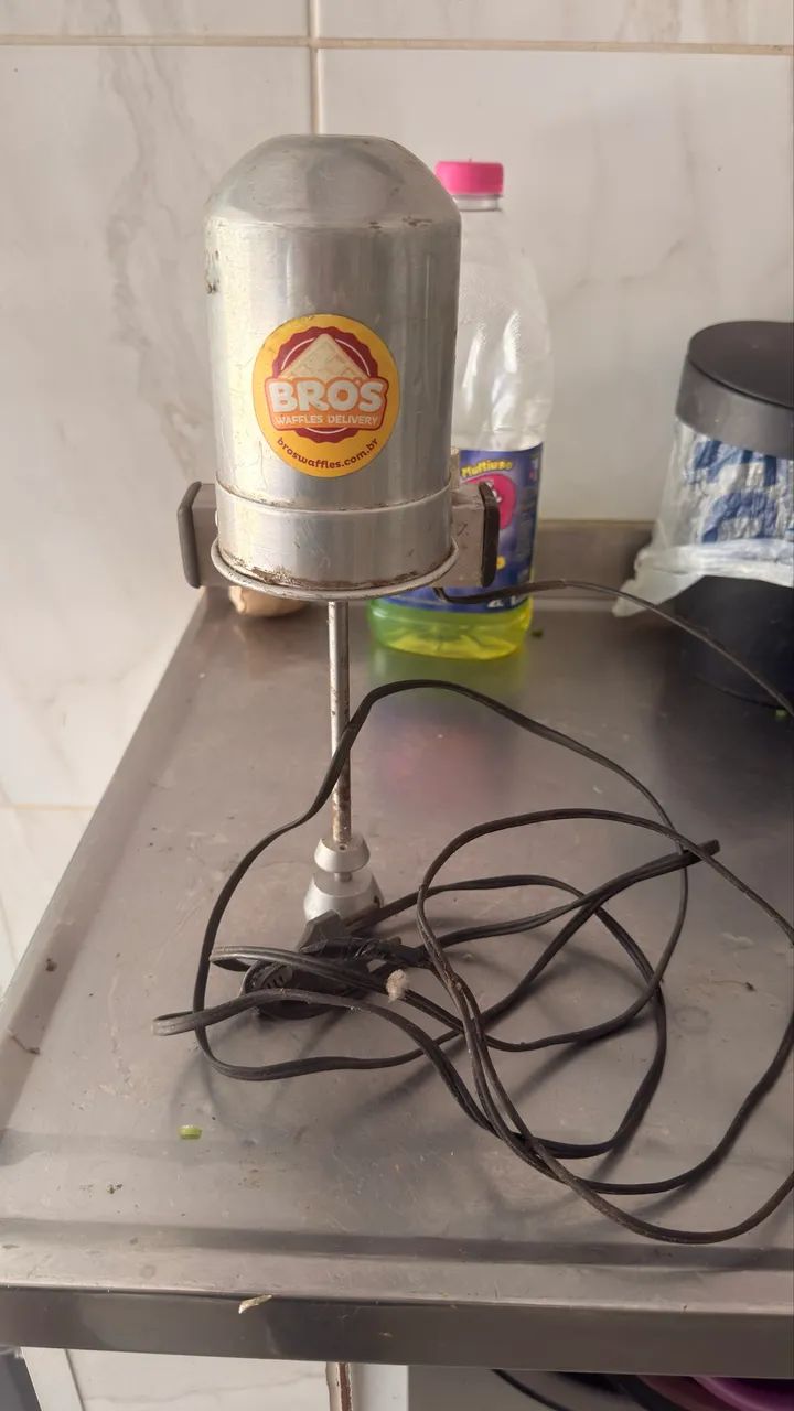 Batedor de milk shake de parede